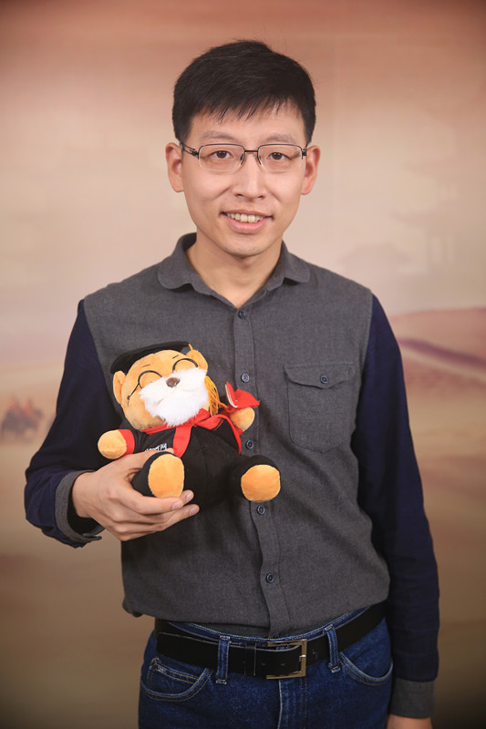 万翔   西安交通大学课程负责人/学术总策划 西安交通大学讲师