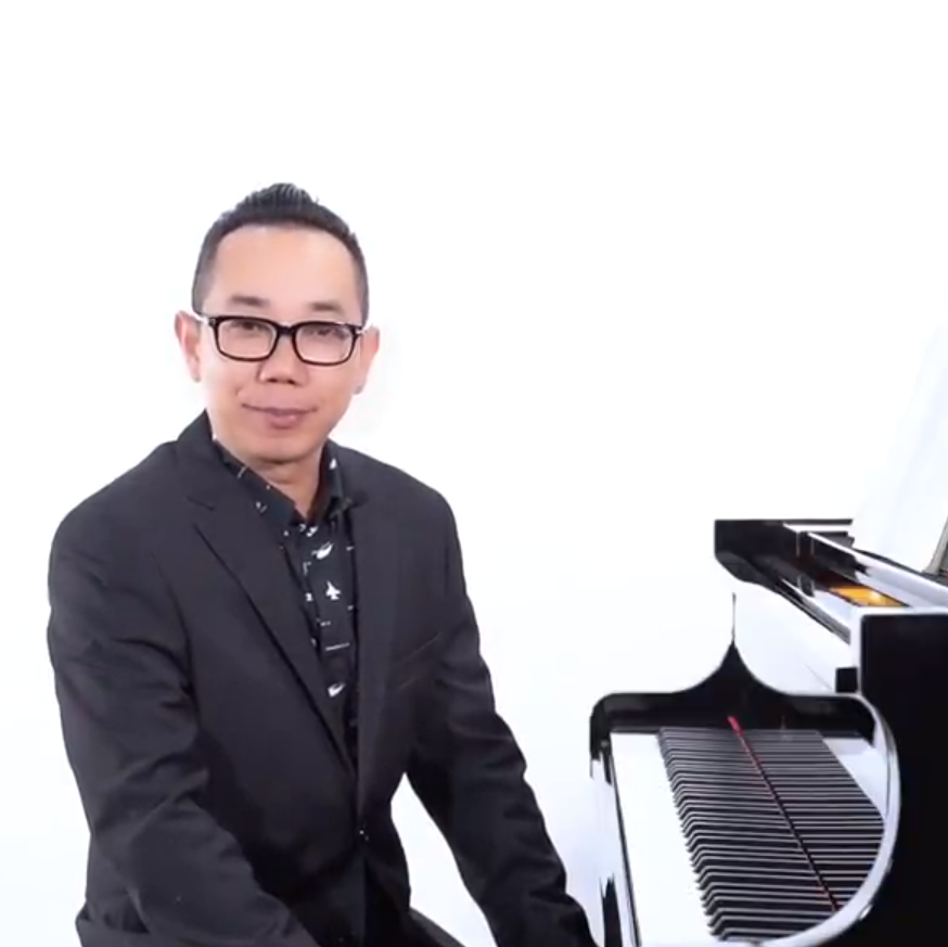 卜俊·安康职业技术学院团队教师讲师卜俊,1978年出生于陕西安康,自幼